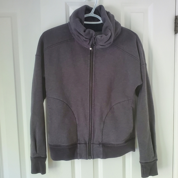 GUC Lululemon Sweater - Picture 1 of 2